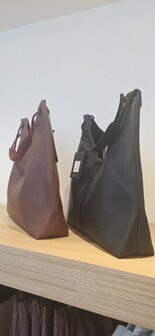 GM Nina tas zwart