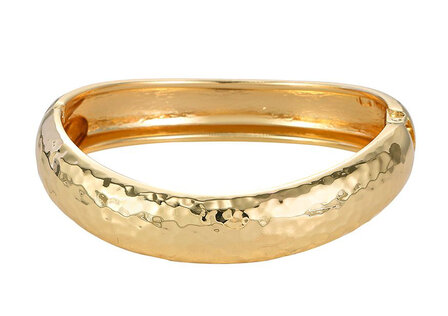 KN Armband I Goud curved gehamerd
